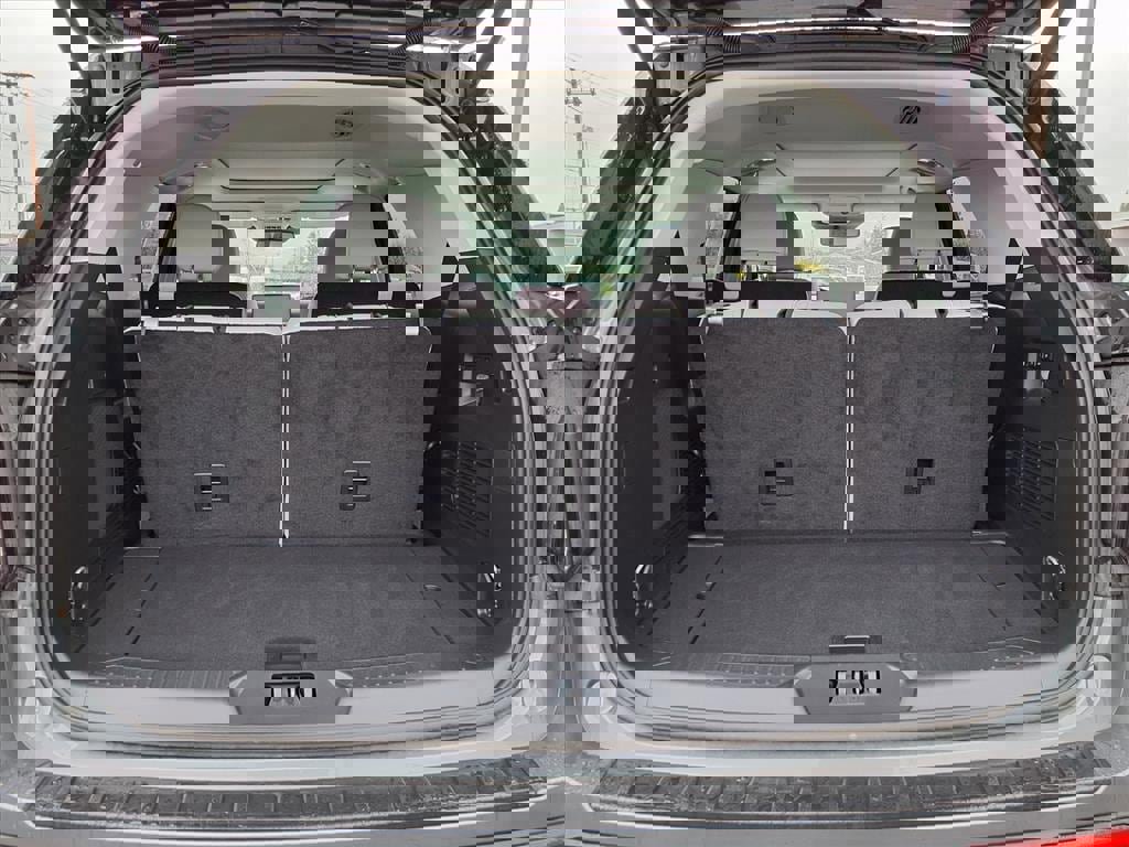 Certified 2025 Ford Explorer Platinum w/ Ultimate Package image 12