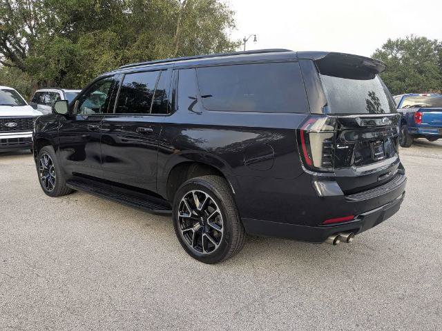 Used 2025 Chevrolet Suburban RST w/ Comfort Package AWD/4WD image 6