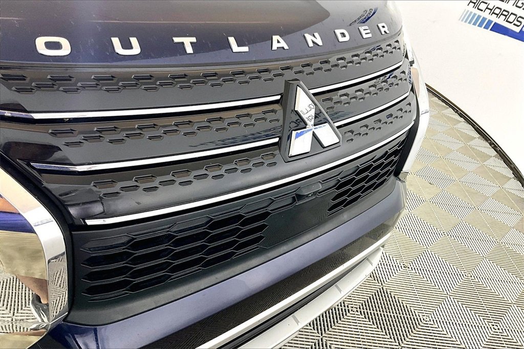 Used 2022 Mitsubishi Outlander SEL image 24