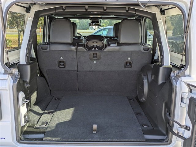 Used 2022 Jeep Wrangler Unlimited Rubicon w/ Trailer Tow Package image 13