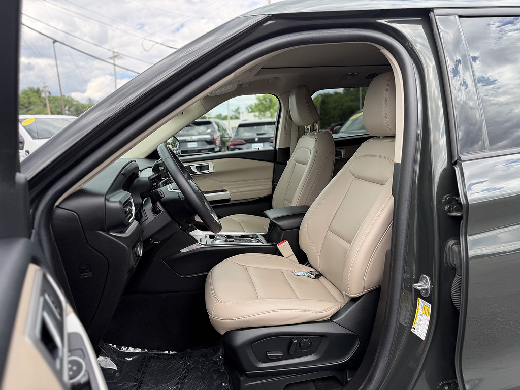 Certified 2023 Ford Explorer XLT w/ Equipment Group 202A AWD/4WD image 12