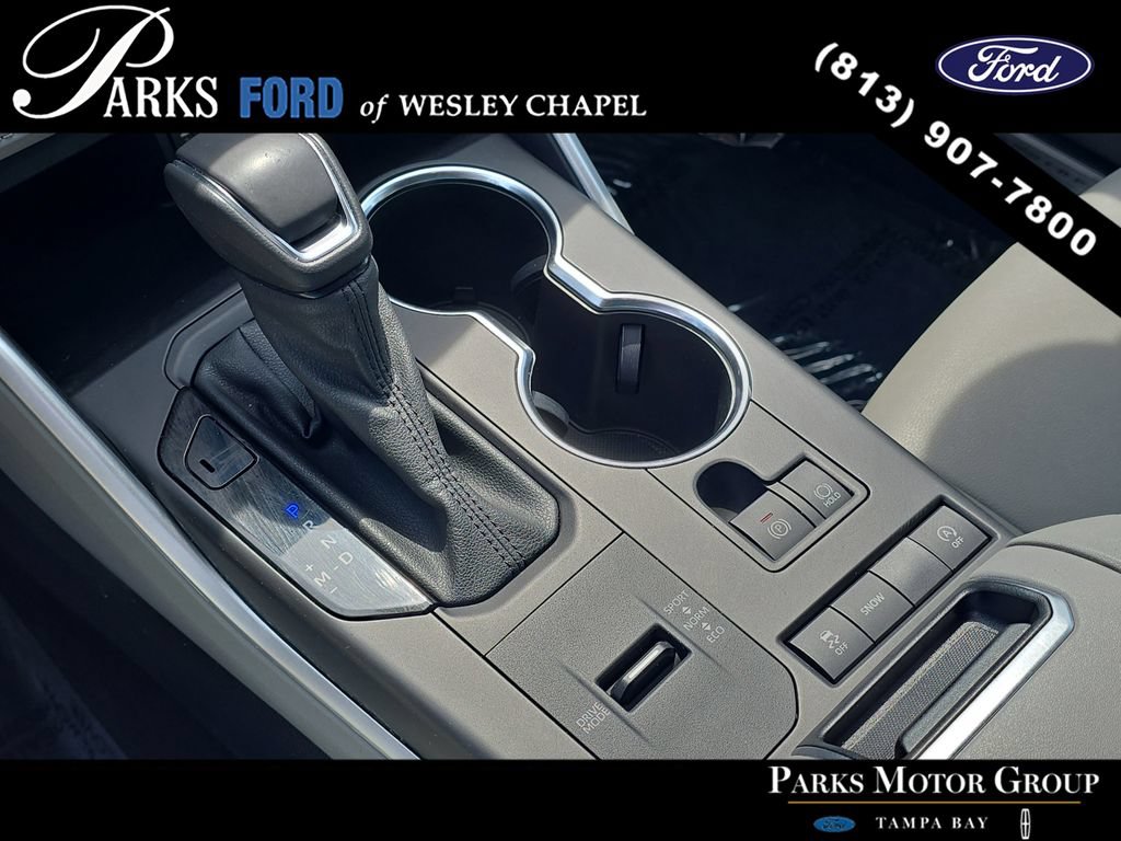 Used 2022 Toyota Highlander XLE FWD image 28