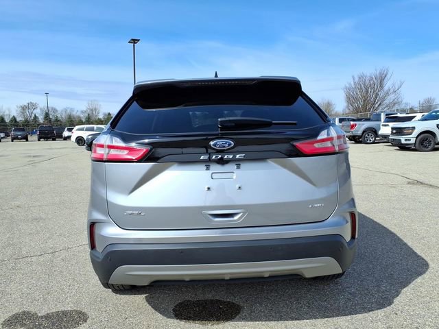 Certified 2023 Ford Edge SEL w/ Convenience Package AWD/4WD image 3