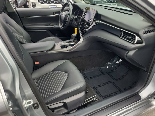Used 2024 Toyota Camry SE FWD image 16