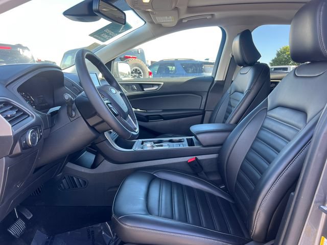 Certified 2024 Ford Edge SEL w/ Convenience Package AWD/4WD image 3