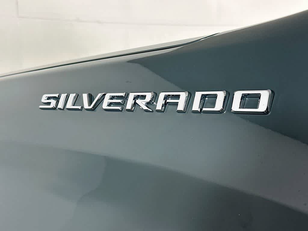 Used 2025 Chevrolet Silverado 1500 LT RWD image 7