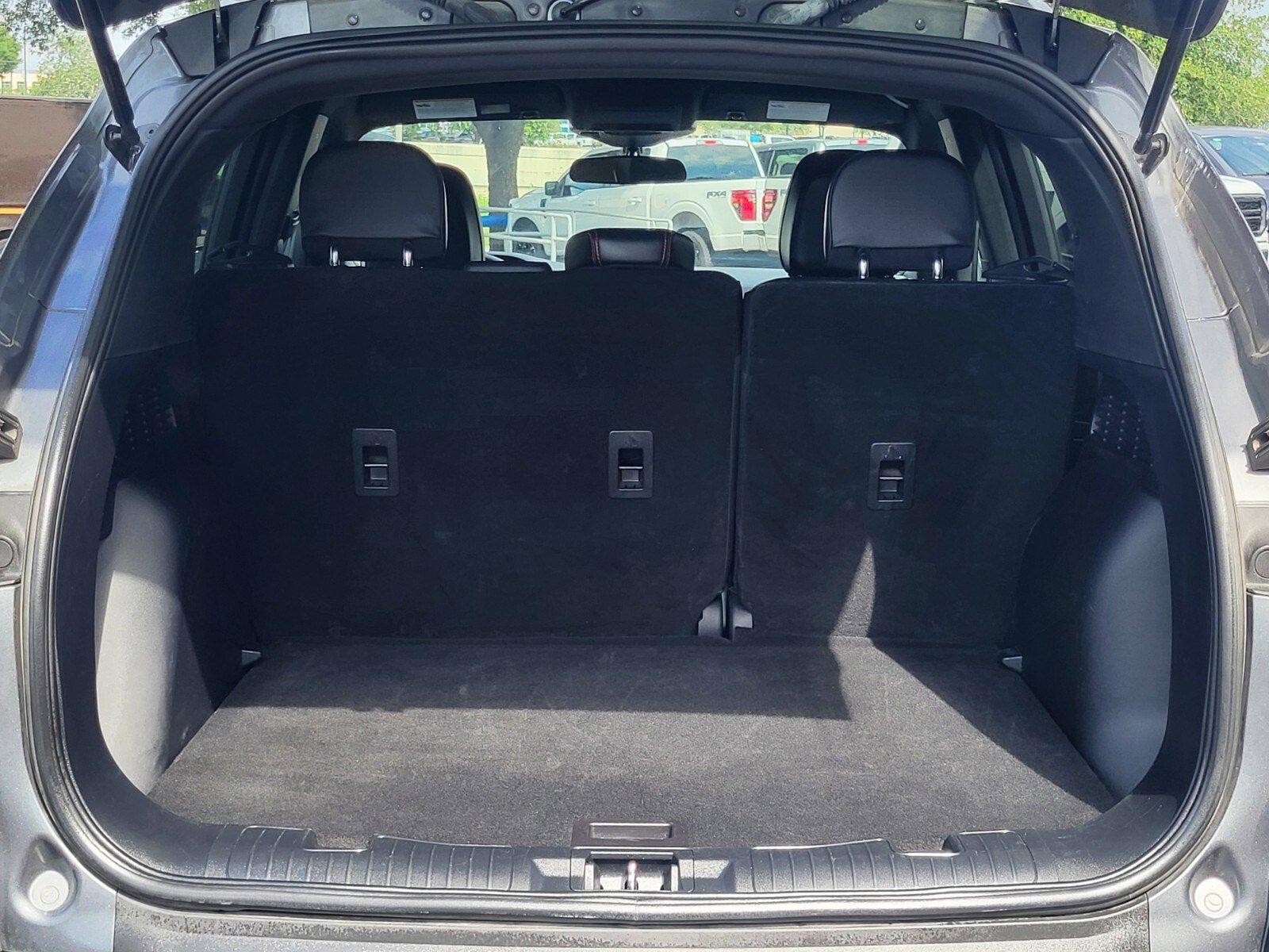 Certified 2025 Ford Escape ST-Line AWD/4WD image 31