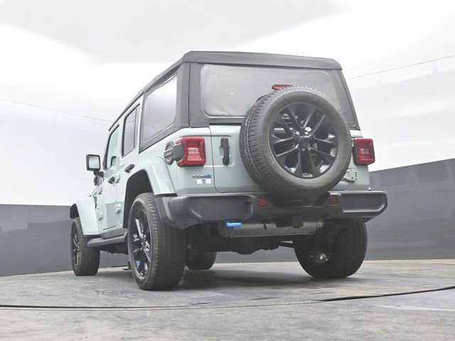 Used 2023 Jeep Wrangler Unlimited Sahara w/ Cold Weather Group AWD/4WD image 21