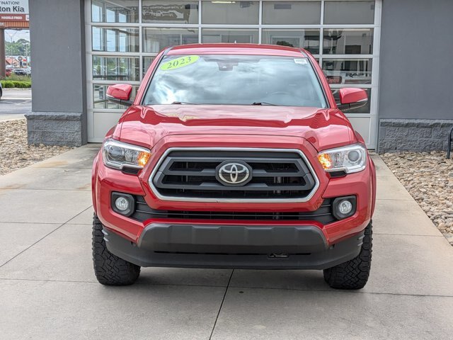 Used 2023 Toyota Tacoma SR5 w/ Technology Package AWD/4WD image 9