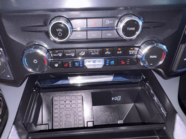 Certified 2025 Ford F250 Lariat w/ Tremor Off-Road Package AWD/4WD image 21