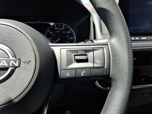Used 2023 Nissan Rogue S AWD/4WD image 16
