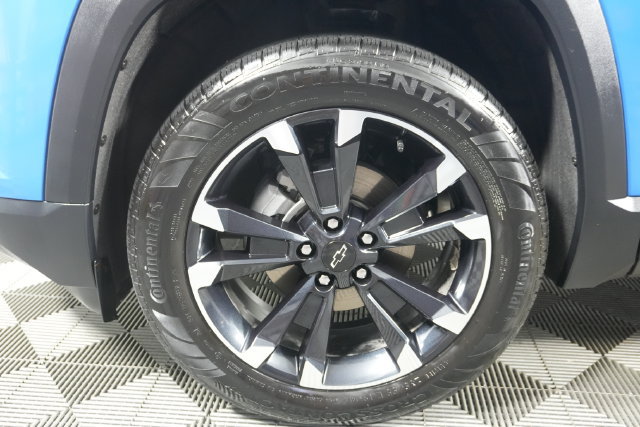 Used 2025 Chevrolet Equinox RS AWD/4WD image 9
