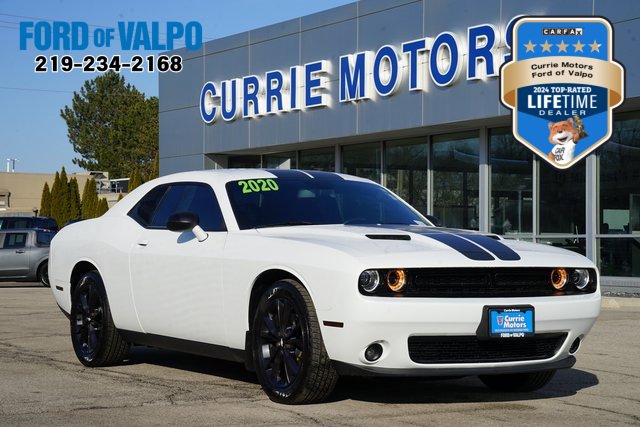 Used 2020 Dodge Challenger SXT w/ Blacktop Package image 1