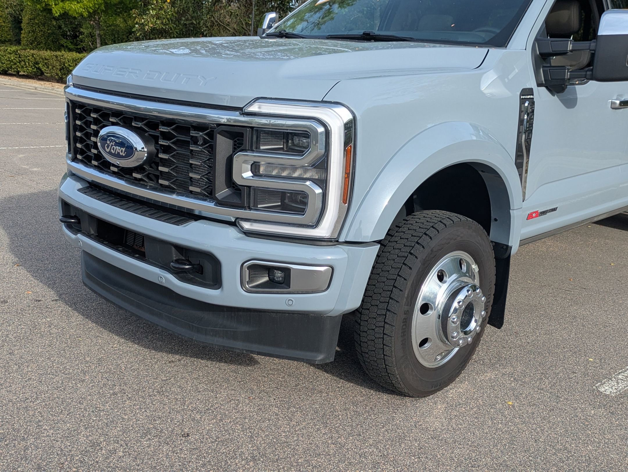 Certified 2025 Ford F450 Platinum w/ Platinum Plus Package AWD/4WD image 10