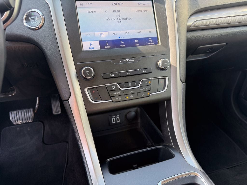 Certified 2020 Ford Fusion SE FWD image 18