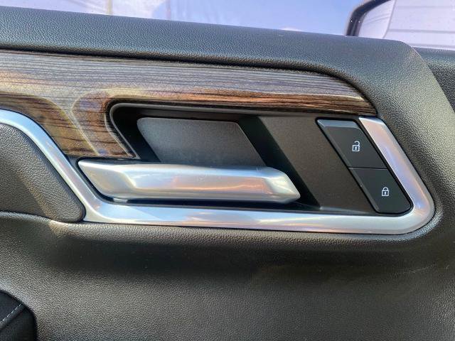 Used 2022 Chevrolet Silverado 1500 LT w/ Z71 Off-Road Package AWD/4WD image 14