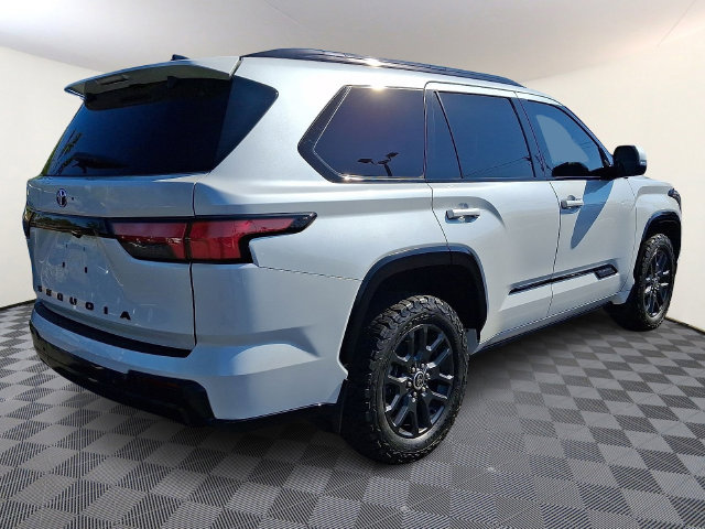 Used 2023 Toyota Sequoia Platinum AWD/4WD image 6