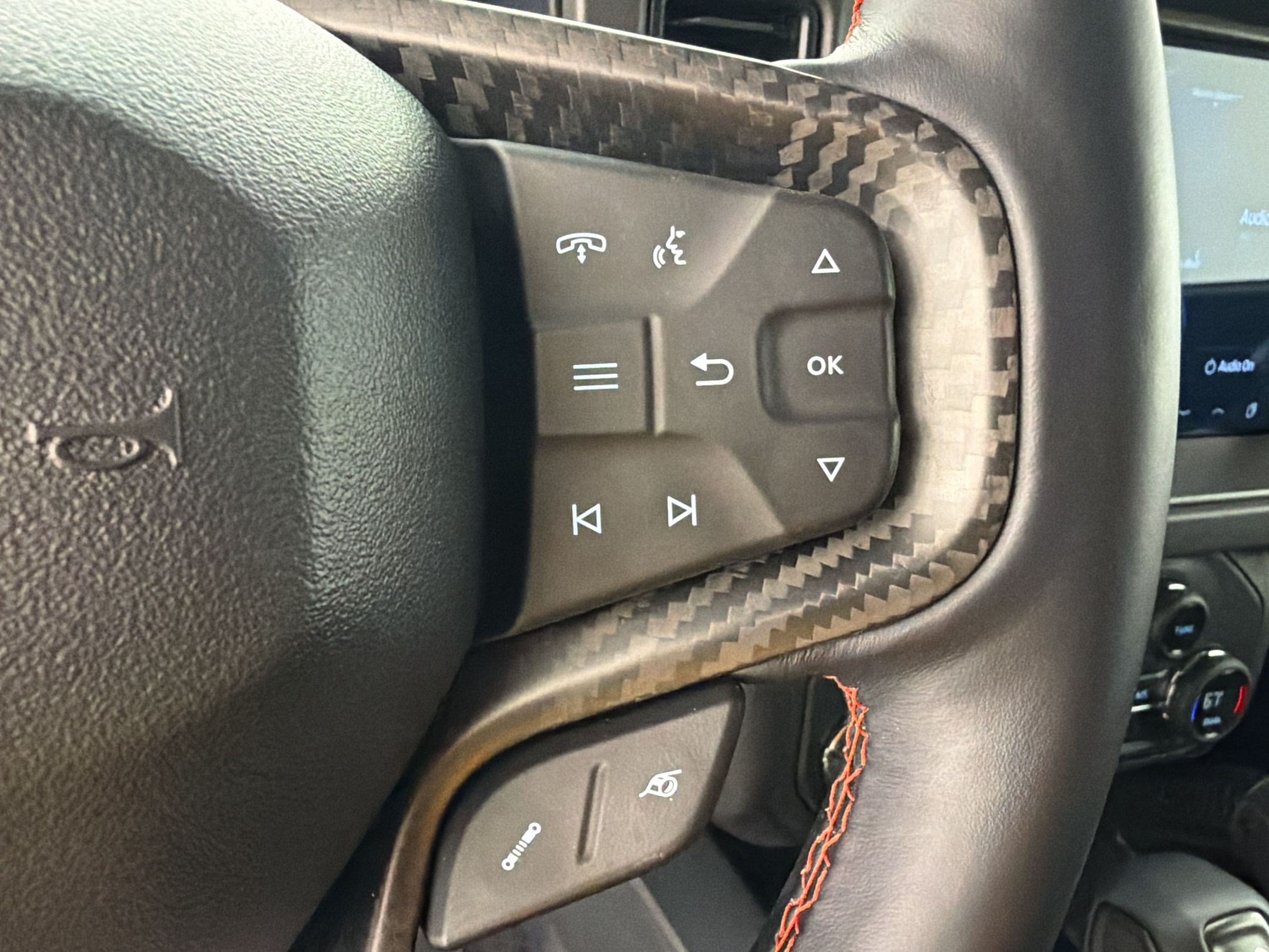 Certified 2025 Ford Bronco Raptor w/ Interior Carbon Fiber Pack AWD/4WD image 18