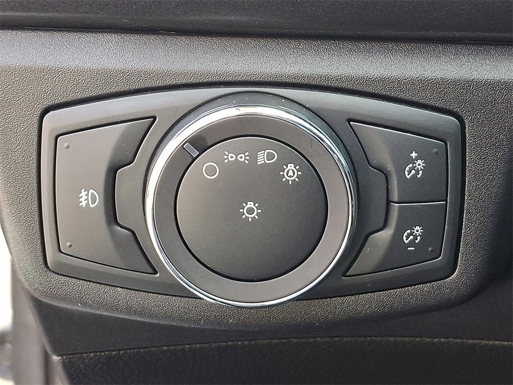 Certified 2018 Ford Fusion SE w/ Equipment Group 201A image 23