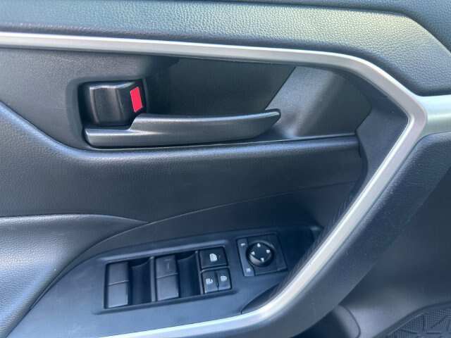 Used 2024 Toyota RAV4 LE AWD/4WD image 11