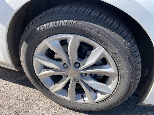 Used 2025 Chevrolet Malibu LT image 5