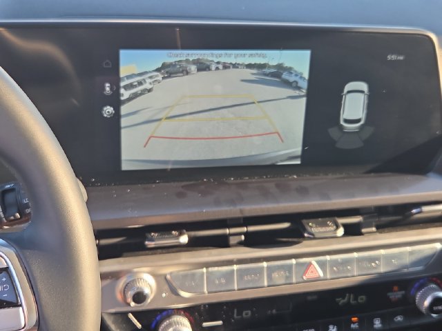 Used 2025 Kia Telluride S FWD image 16