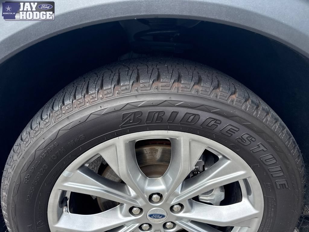 Certified 2023 Ford Explorer Limited AWD/4WD image 17