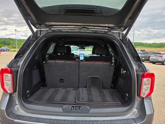 Certified 2023 Ford Explorer Platinum w/ Technology Package AWD/4WD image 47