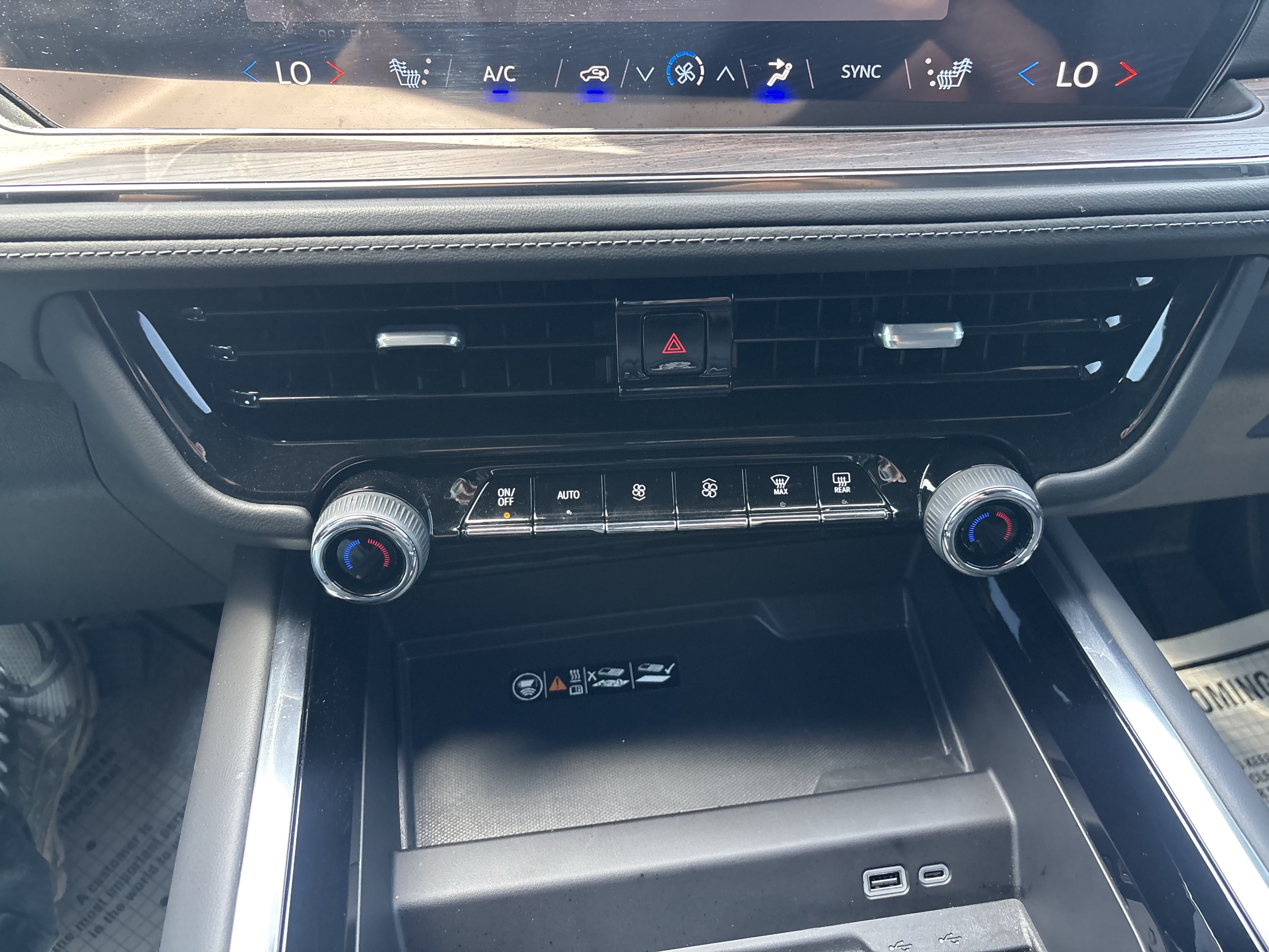 Used 2026 Chevrolet Tahoe LT w/ Comfort Package RWD image 36
