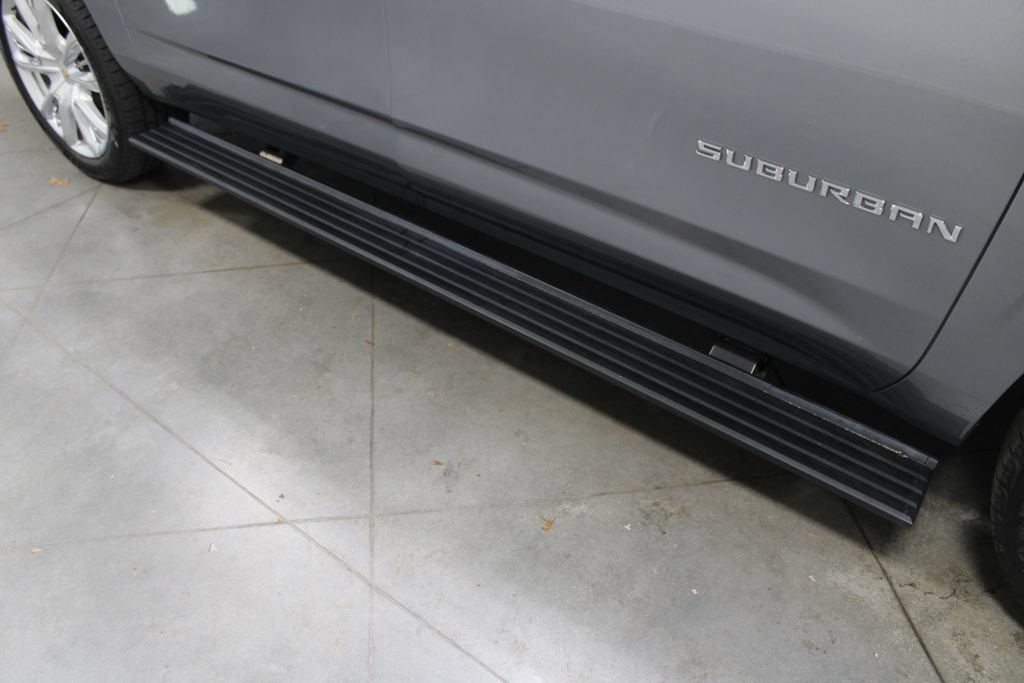 Used 2021 Chevrolet Suburban High Country RWD image 14
