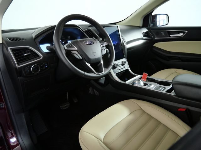 Certified 2024 Ford Edge SEL w/ Convenience Package AWD/4WD image 15
