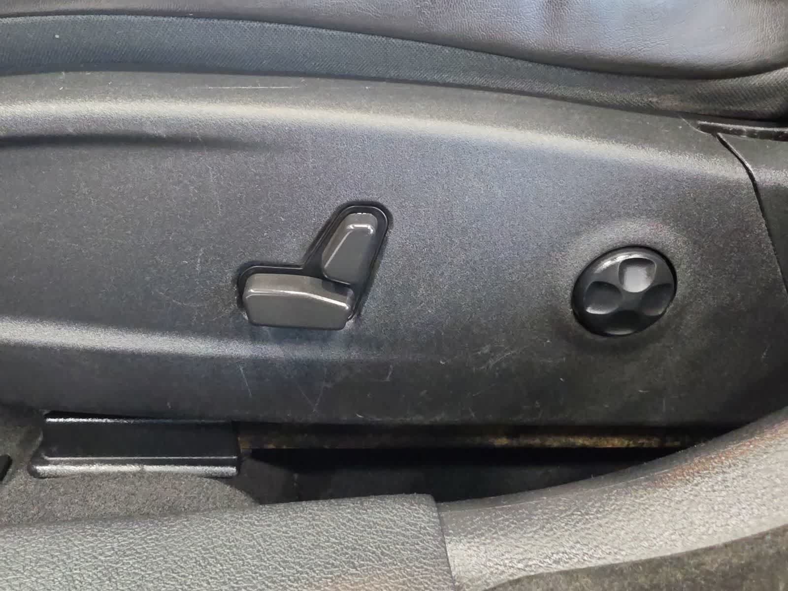 Used 2021 Chrysler 300 S RWD image 15