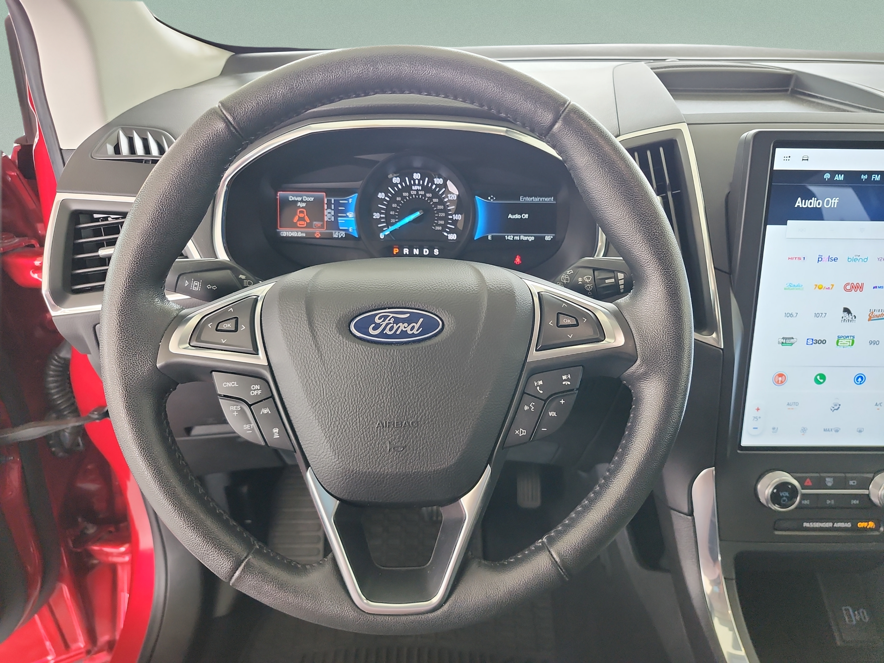 Certified 2021 Ford Edge Titanium FWD image 9