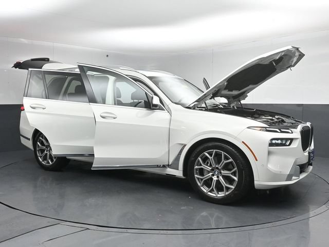 Used 2023 BMW X7 xDrive40i AWD/4WD image 61