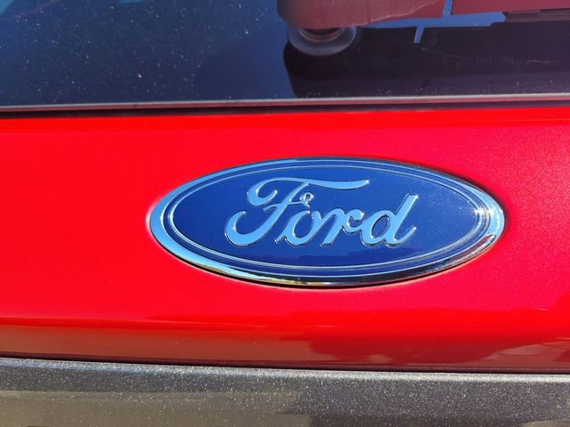 Certified 2022 Ford Explorer XLT w/ Equipment Group 202A image 7