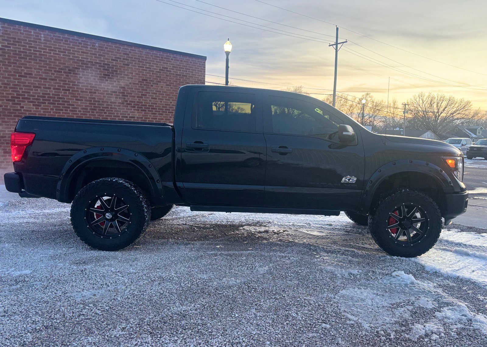 Used 2019 Nissan Titan SV w/ SV Convenience Package image 6