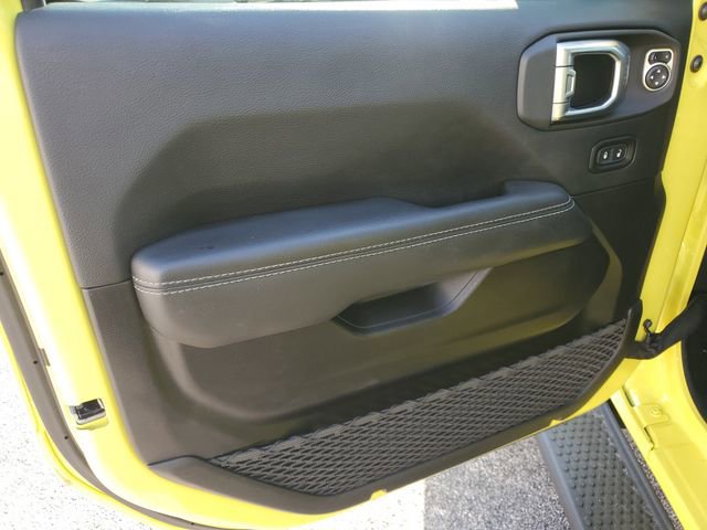 Used 2022 Jeep Wrangler Unlimited Sahara image 17