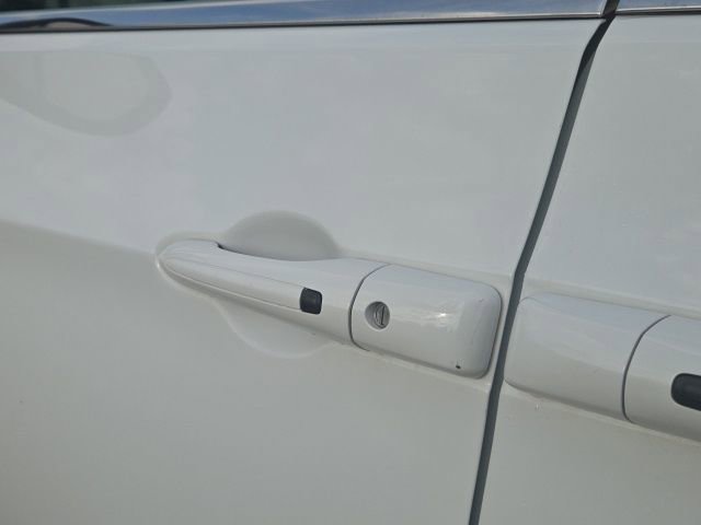 Used 2023 Chrysler Pacifica Touring-L FWD image 25