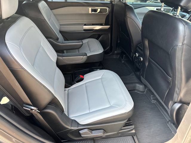 Certified 2021 Ford Explorer XLT w/ Equipment Group 202A RWD image 17