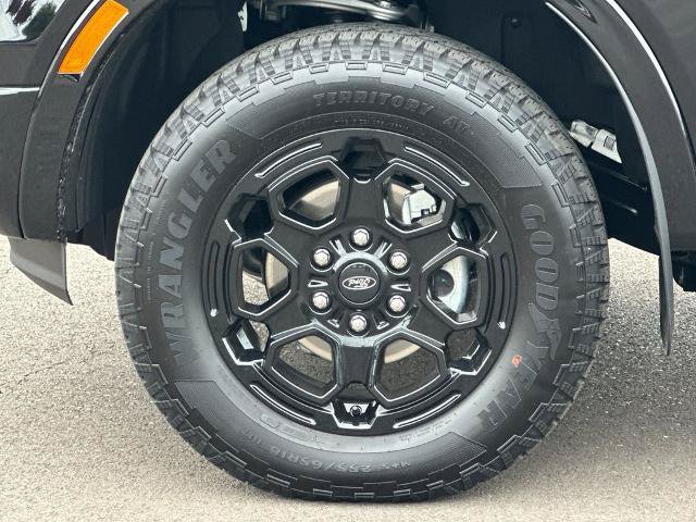 Certified 2025 Ford Ranger Lariat w/ Black Appearance Package AWD/4WD image 23