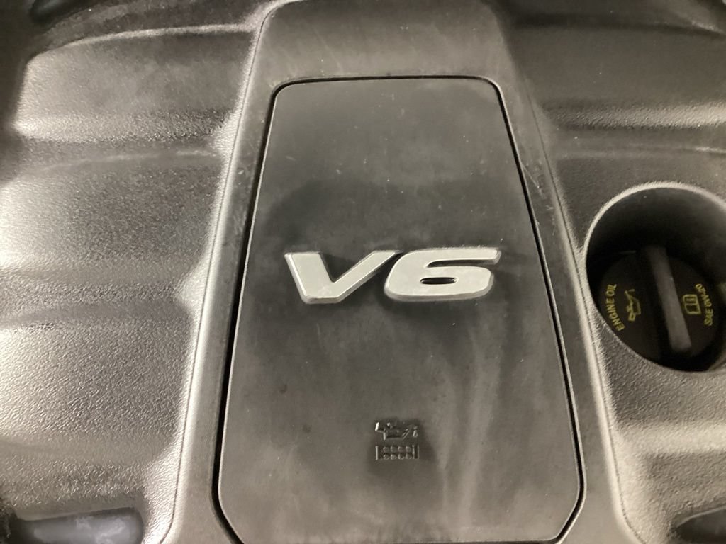 Used 2018 Jeep Grand Cherokee Altitude AWD/4WD image 40