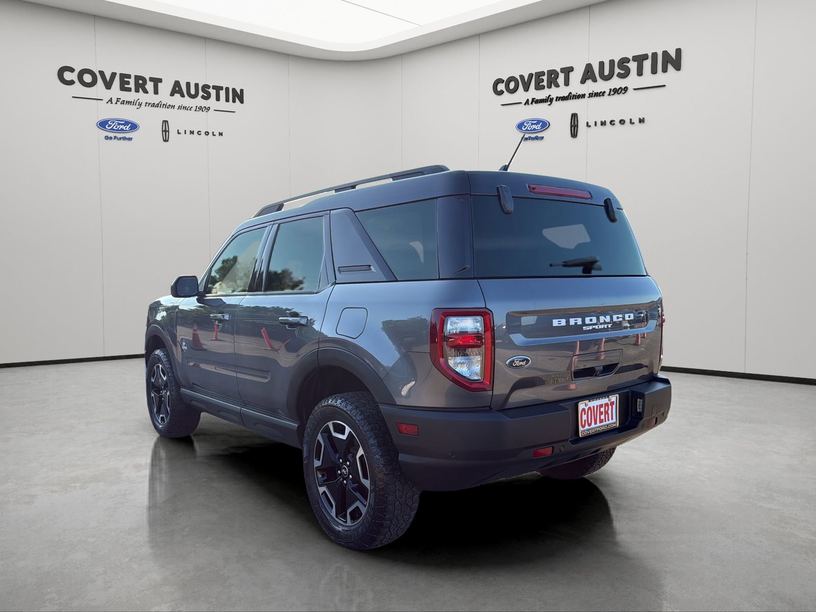 Certified 2021 Ford Bronco Sport Outer Banks AWD/4WD image 3