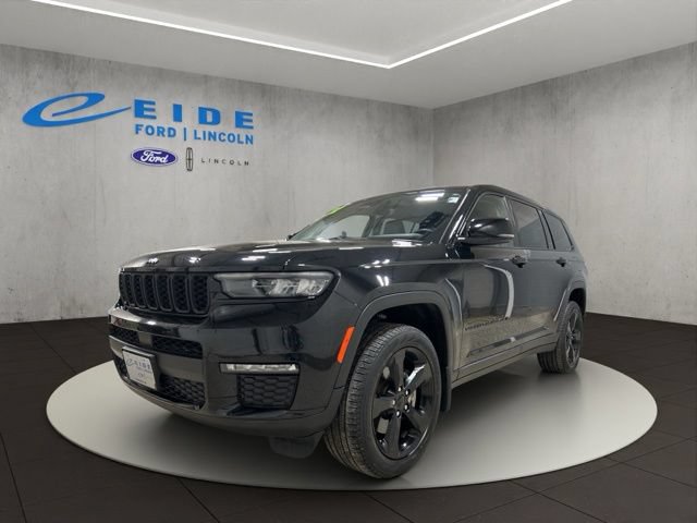 Used 2022 Jeep Grand Cherokee L Limited w/ Black Appearance Package AWD/4WD image 5