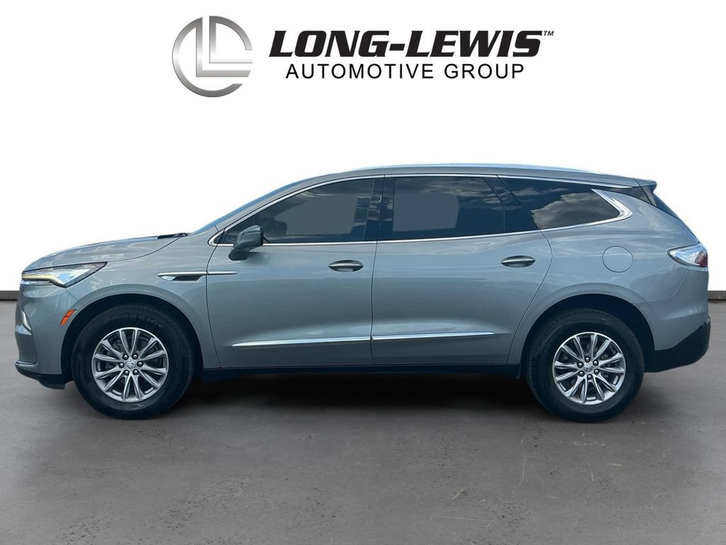 Used 2024 Buick Enclave Premium FWD image 2