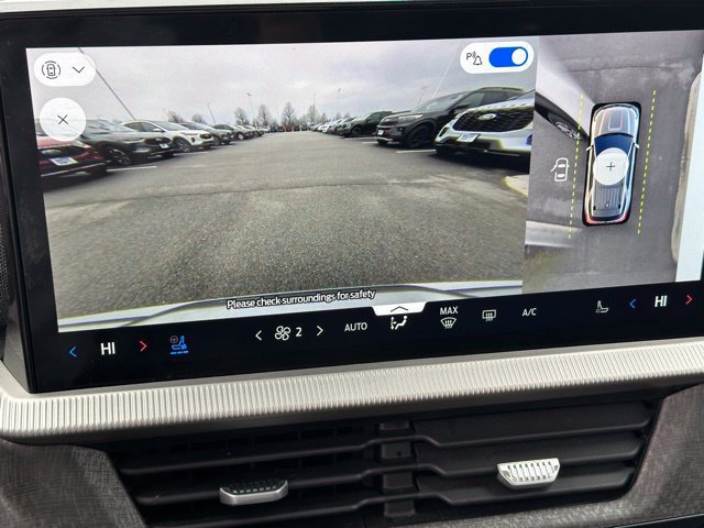 Certified 2025 Ford Explorer Platinum w/ Ultimate Package AWD/4WD image 28
