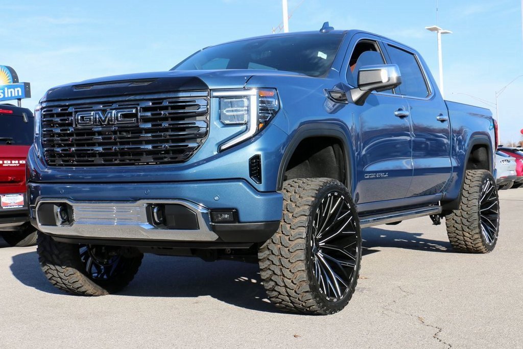 Used 2025 GMC Sierra 1500 Denali Ultimate image 1