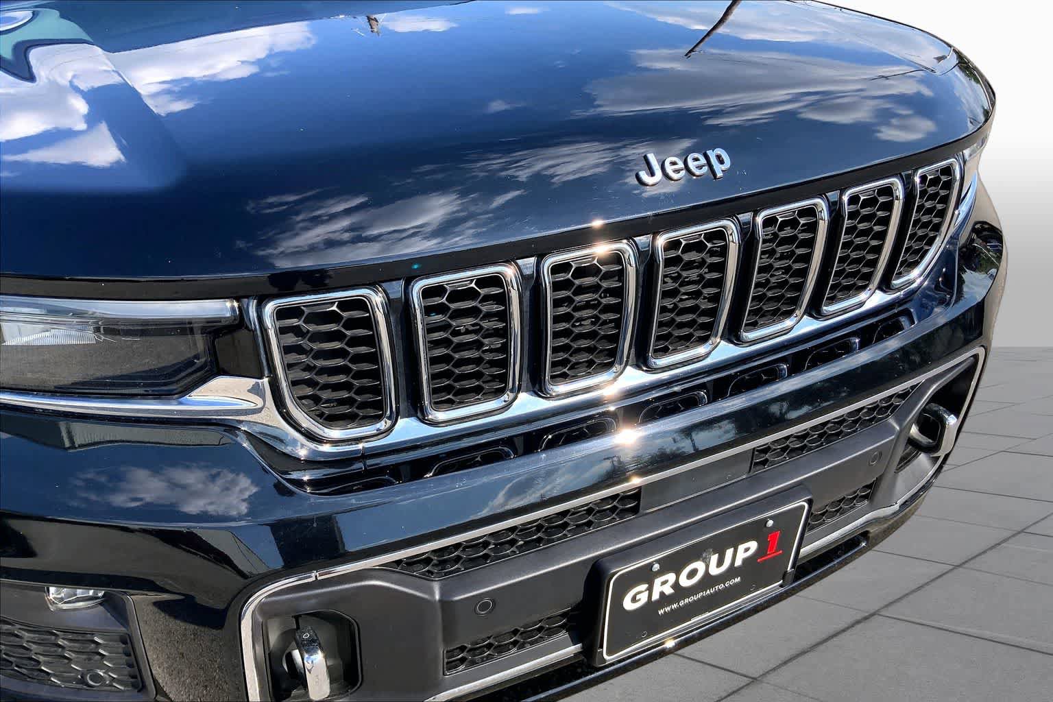 Used 2021 Jeep Grand Cherokee L Overland w/ Luxury Tech Group IV RWD image 59