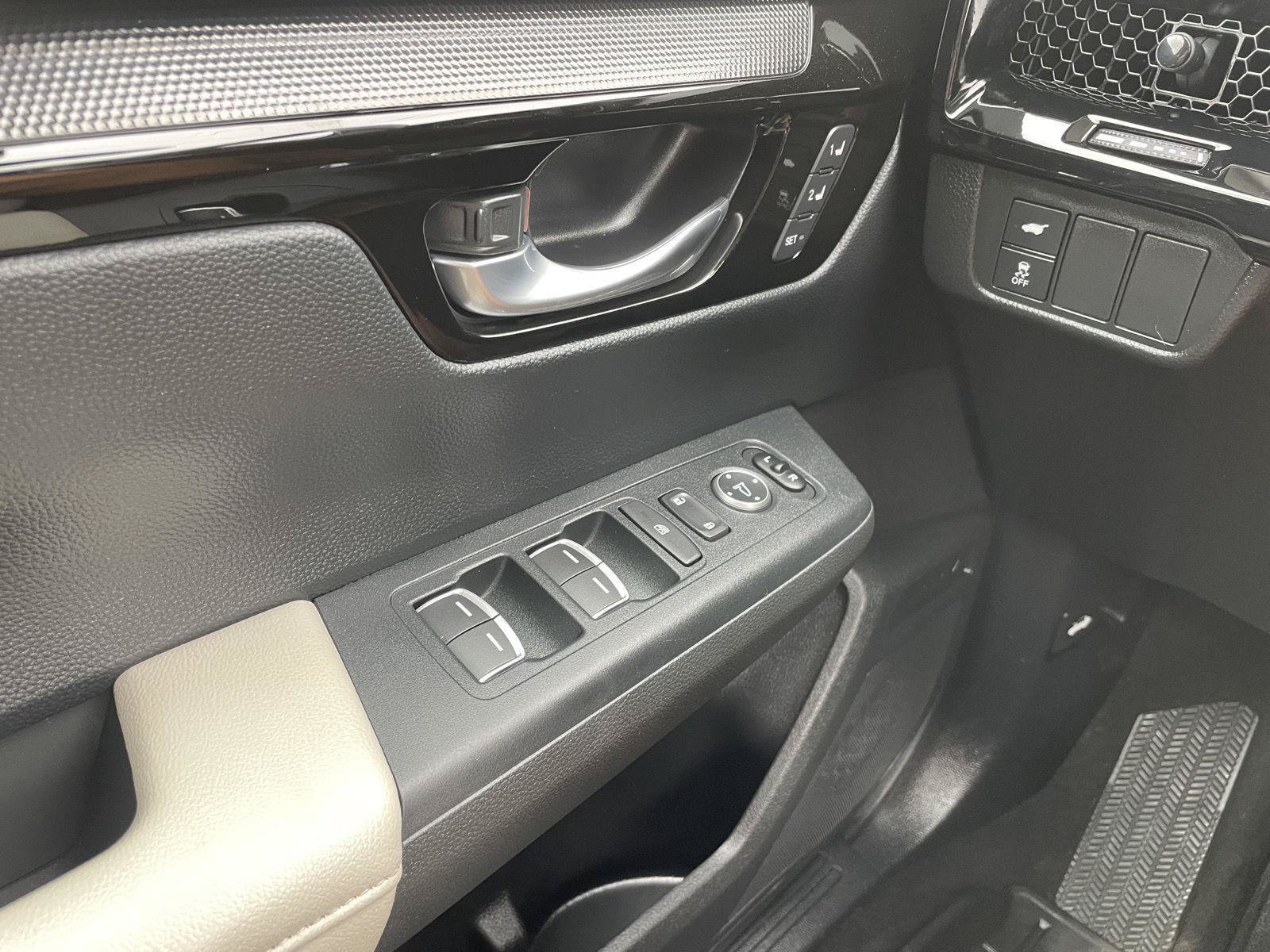 Used 2024 Honda CR-V EX-L image 29