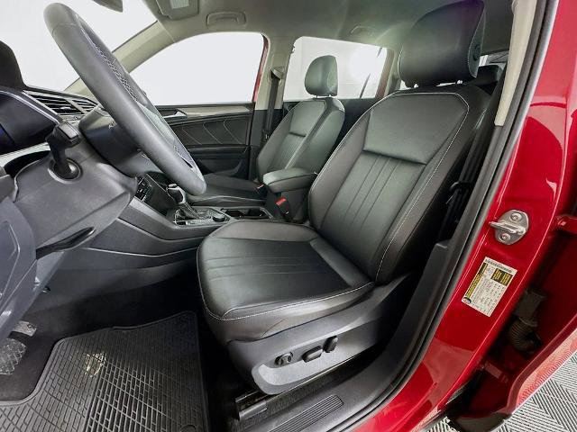 Used 2022 Volkswagen Tiguan SE image 11