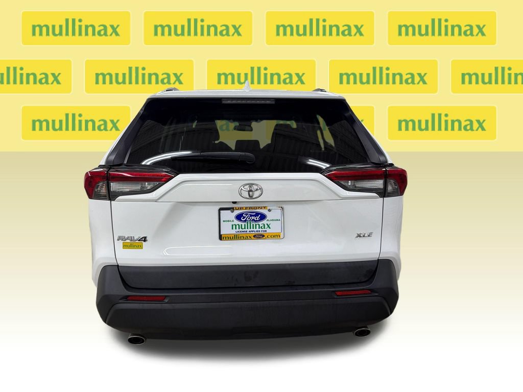 Used 2019 Toyota RAV4 XLE FWD image 7